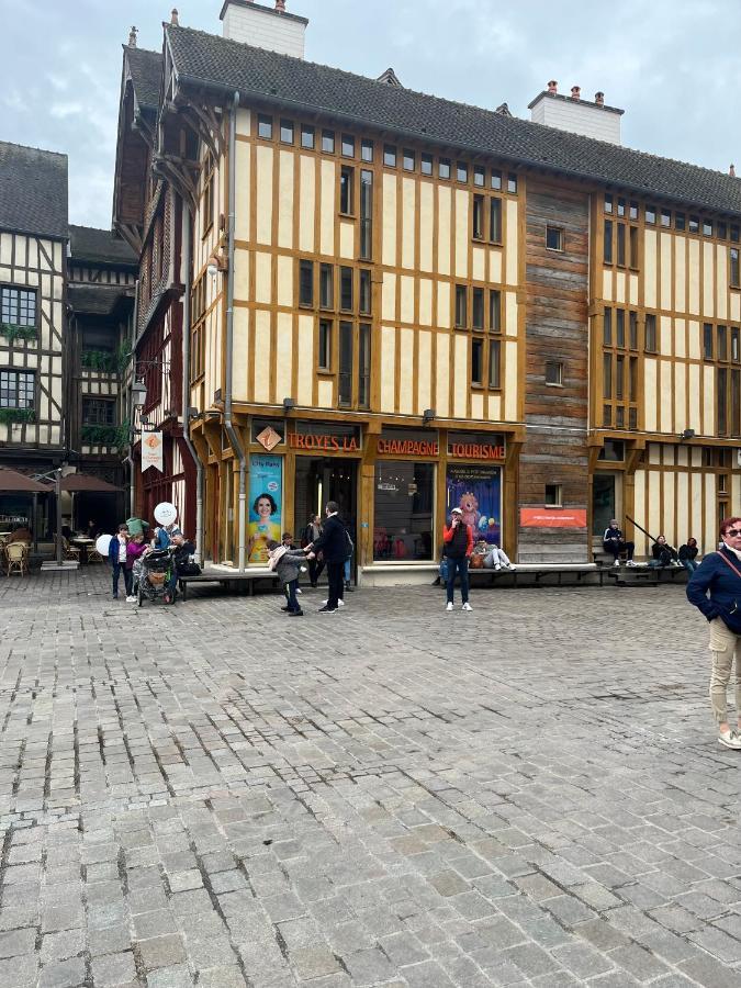 Апартаменты Coeur De Bouchon Труа Экстерьер фото