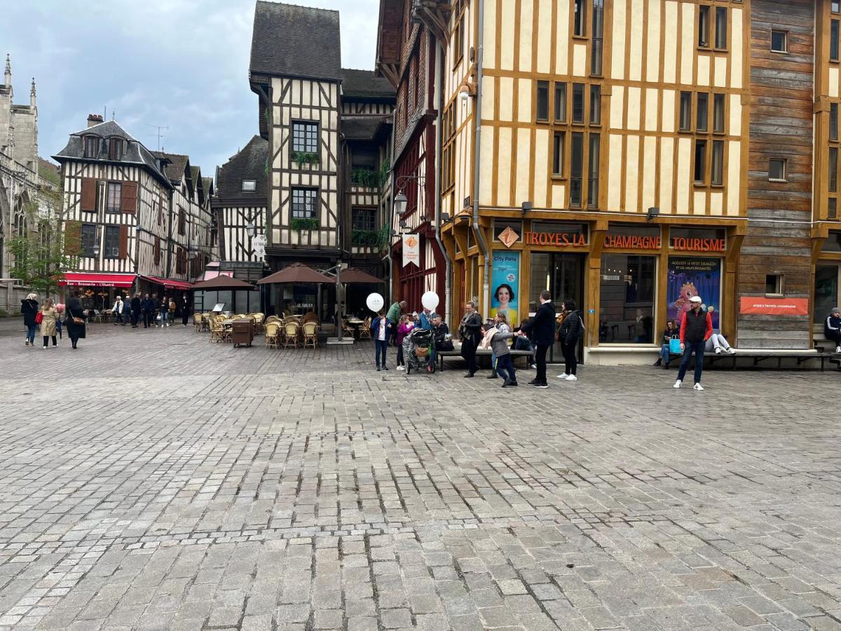 Апартаменты Coeur De Bouchon Труа Экстерьер фото